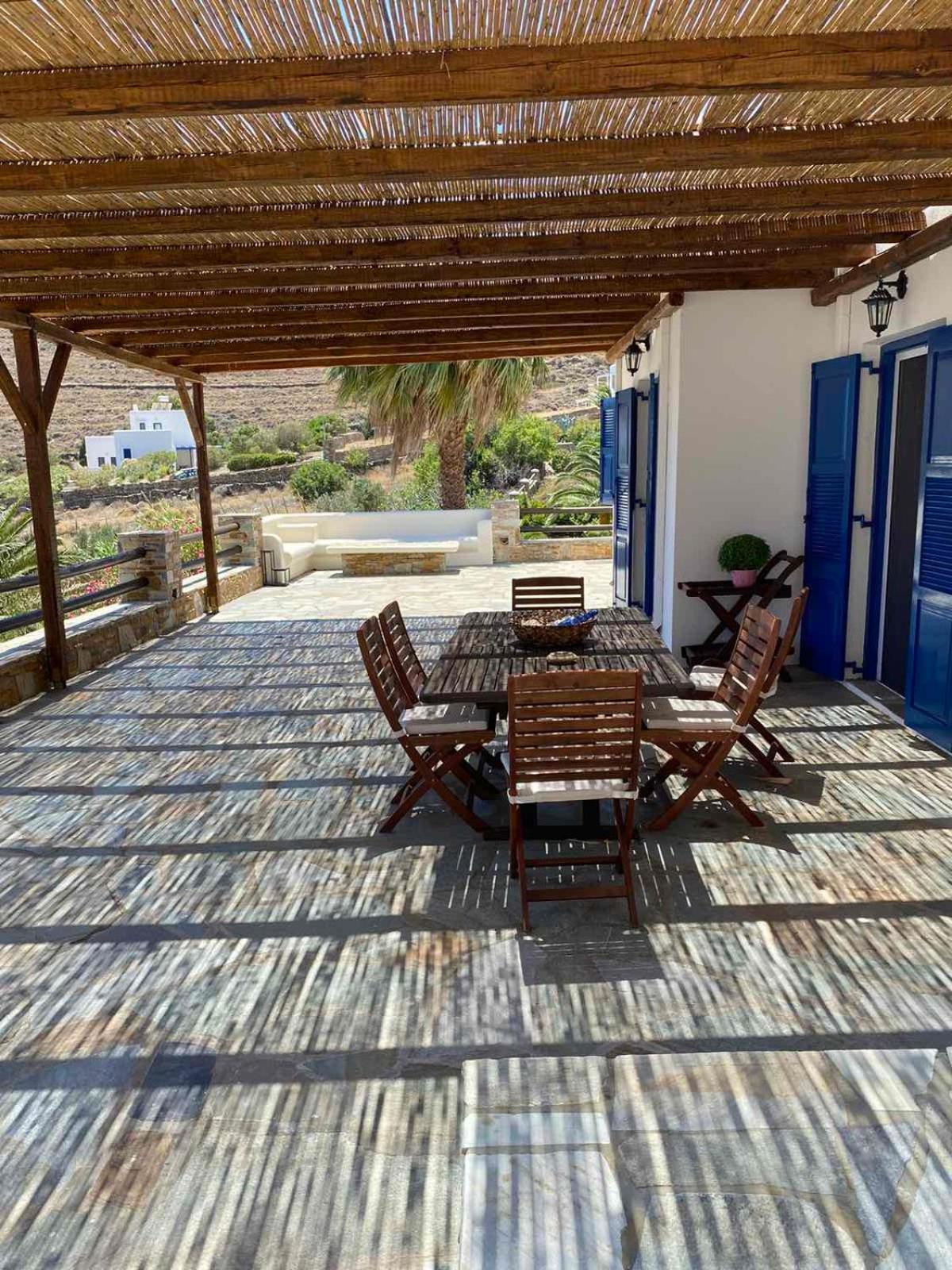 Serensea Bliss, Naousa, * Kíthnos
