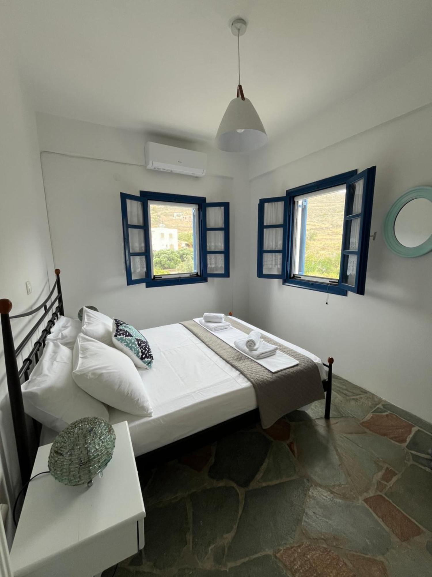Serensea Bliss, Naousa, * Kíthnos